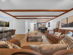 Condo, Multiple Beds (Come On Ober #367) | Living area - Come On Ober #367 (Gatlinburg)