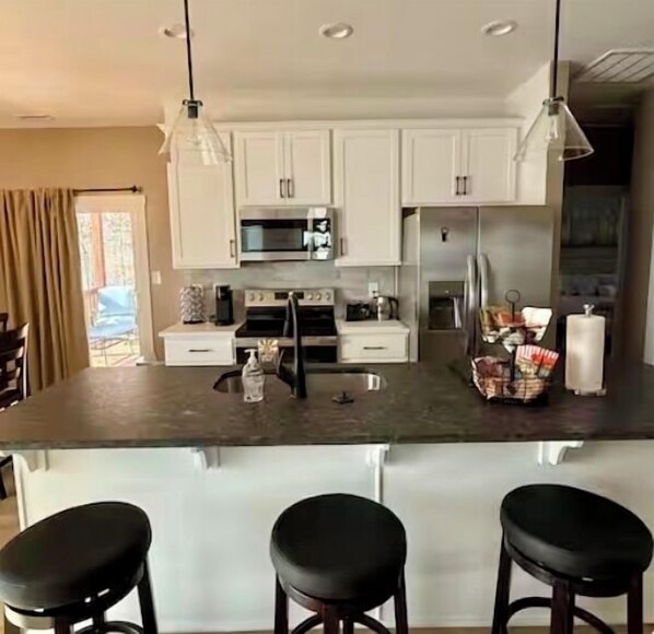 Private kitchen - Lake Shore Retreat (Moneta)