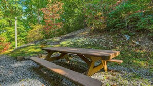 Ferienhütte, Mehrere Betten (Mountain Laurel #315) | Speisen im Freien