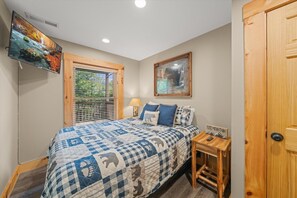 Cabin, Multiple Beds (Three Little Bears Lodge #445) - Three Little Bears Lodge #445 (Gatlinburg)