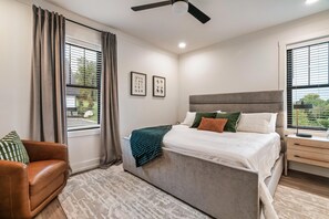 Room - The Hangout #384 (Sevierville)