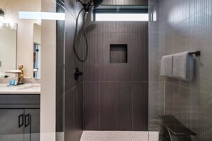 Cabin, Multiple Beds (The Hangout #384) | Bathroom - The Hangout #384 (Sevierville)