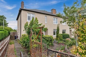 Property grounds - Fraser Apartment- 2 Bedrooms Inverleith, Edinburgh (Edinburgh)