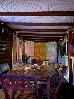 Outdoor dining