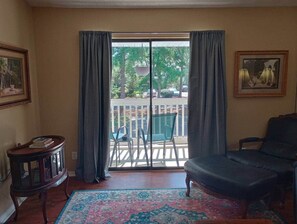 TV - Quiet West Mobile Condo Near USA/Pilot (Mobile)