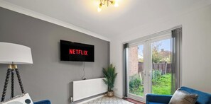 TV, offices - Contractors 5BR Home - Twickenham Rugby - Parking (Greater London)
