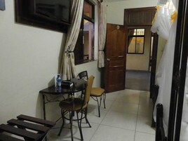 Deluxe Double Room | Free WiFi, bed sheets