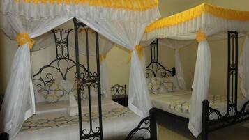 Executive Twin Room | Free WiFi, bed sheets