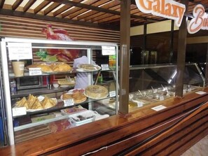 Free daily continental breakfast  - Northern Galaxy Hotel Isiolo (Isiolo)