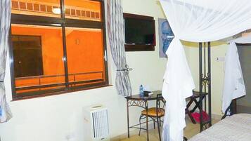 Standard Double Room | Free WiFi, bed sheets