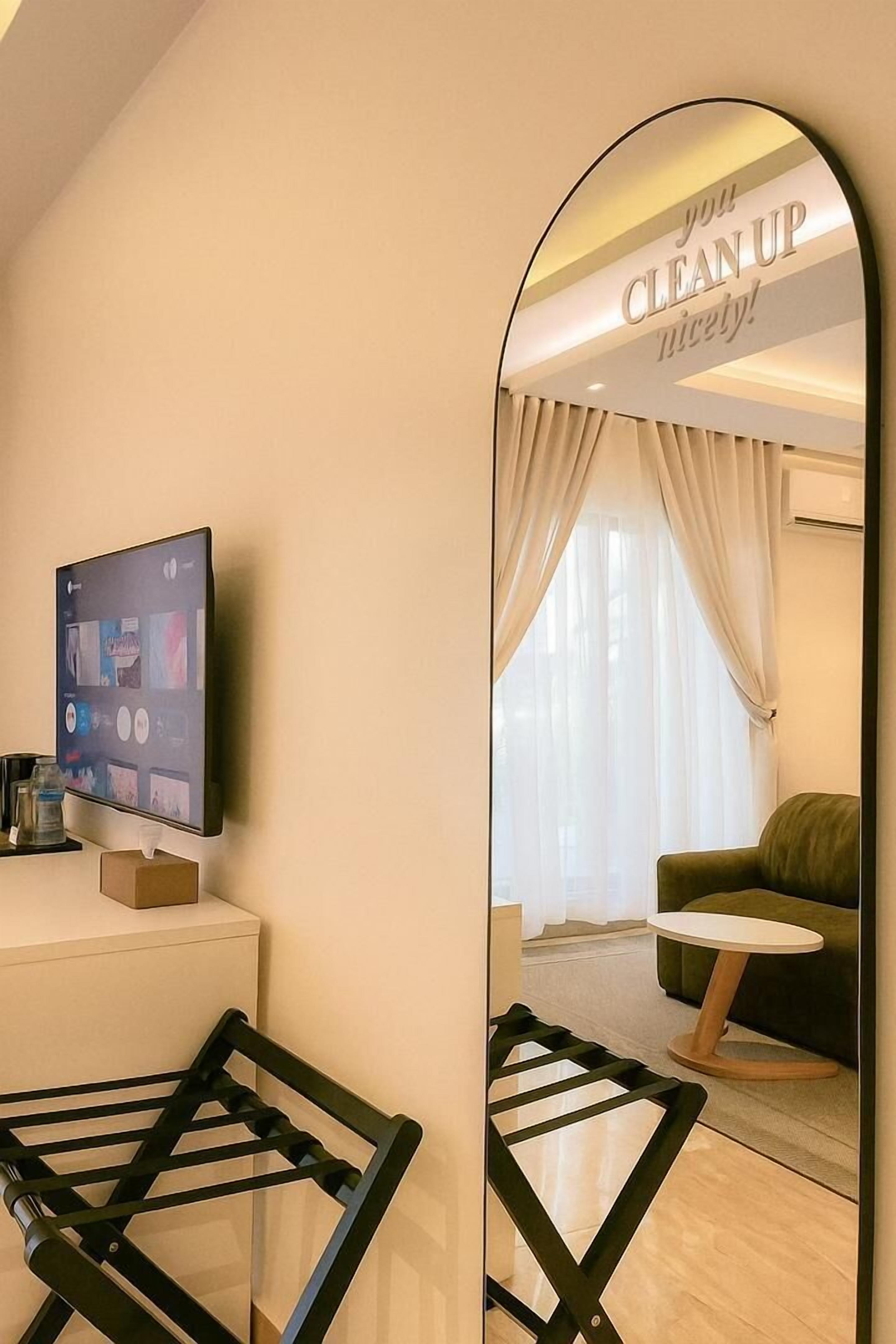 Luxury Room | In-room safe, desk, laptop workspace, free WiFi