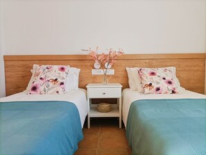 Bügeleisen/Bügelbrett, WLAN, Bettwäsche