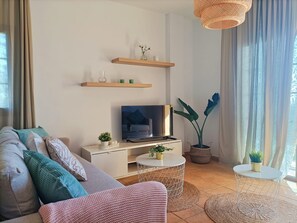 TV - Casa Buena Vista – Rural House with Sea View, Wi-Fi & A/C in Alajeró (Alajeró)