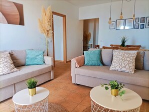 TV - Casa Buena Vista – Rural House with Sea View, Wi-Fi & A/C in Alajeró (Alajeró)