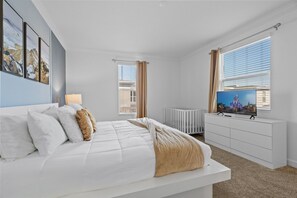 Desk, iron/ironing board, travel crib, free WiFi - Family 5BR w/ Pool & Grill Near Disney Magic (Kissimmee)