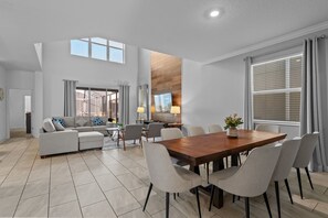 Dining - Family 5BR w/ Pool & Grill Near Disney Magic (Kissimmee)