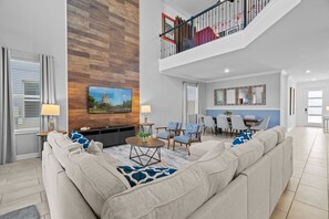 Smart TV, foosball - Family 5BR w/ Pool & Grill Near Disney Magic (Kissimmee)