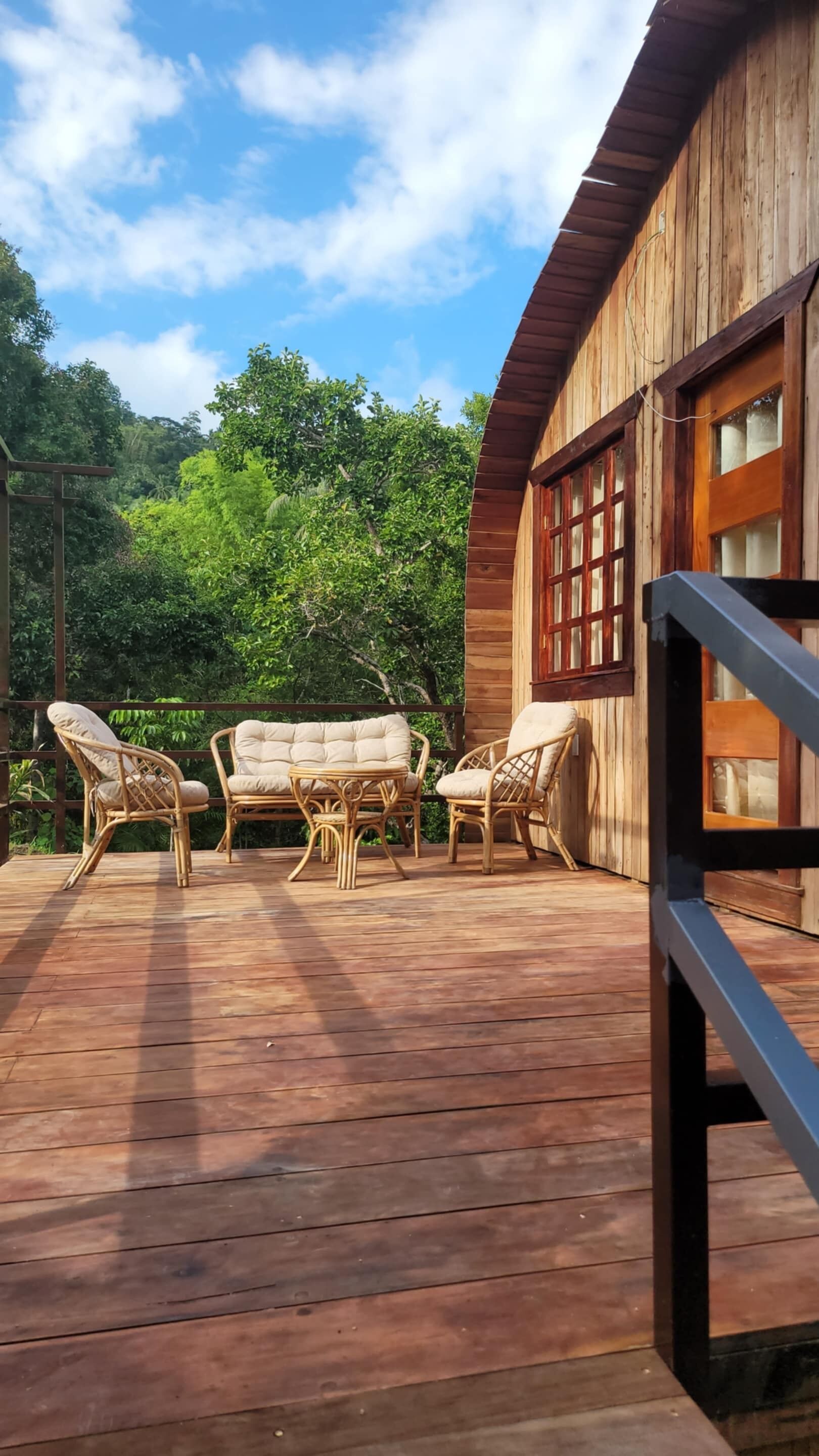 Familierom, balkong, utsikt mot høyde | Terrasse/patio