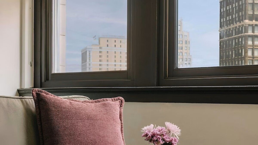 Hotel Houze Detroit Downtown