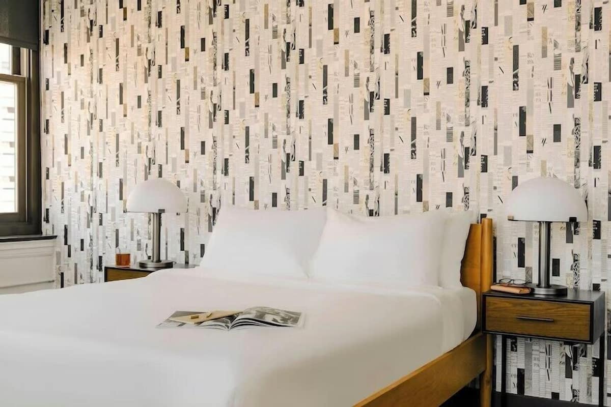 Studio Queen Apartment, City View | Blackout drapes, iron/ironing board, free WiFi, bed sheets