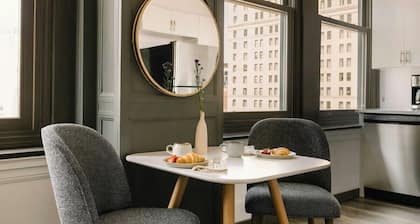 Hotel Houze Detroit Downtown