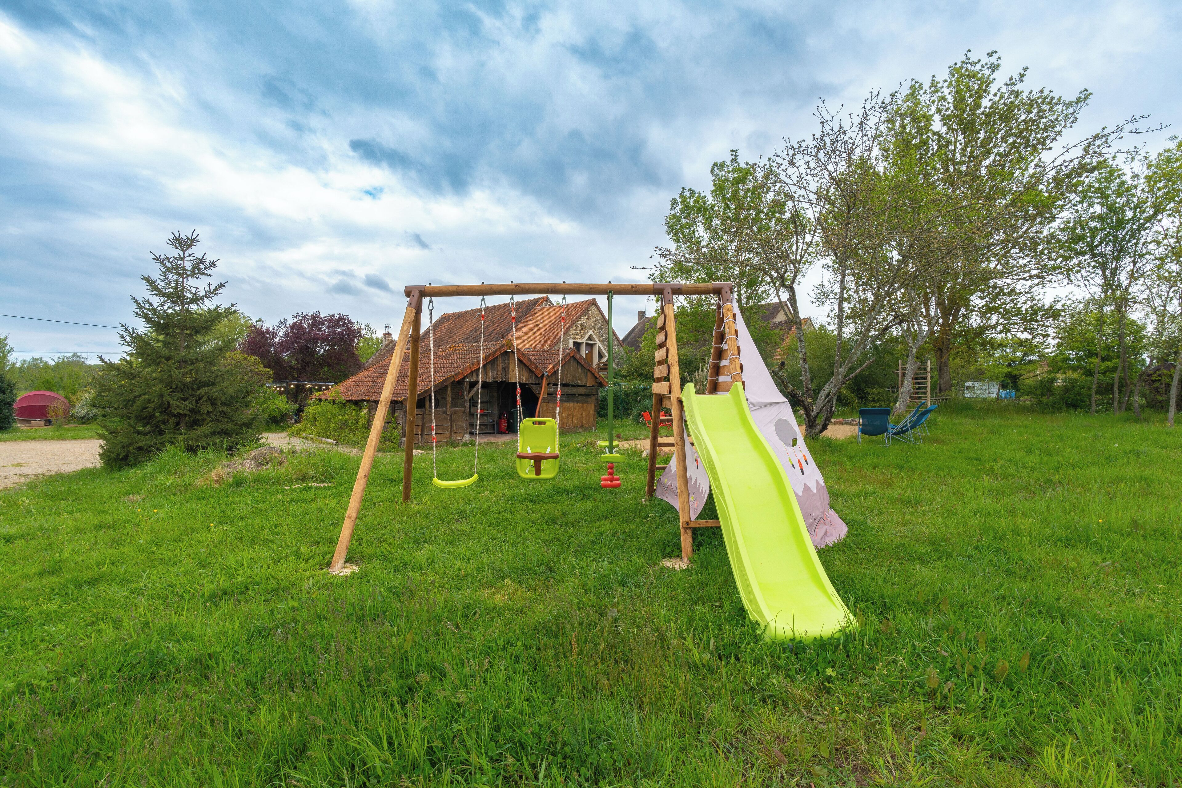 Children’s play area – outdoor