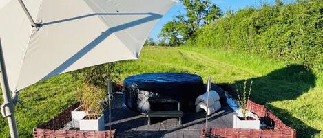 Romantic Tent, Garden View | Terrace/patio