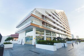 Exterior - Premium 2 Bedroom Apartment @ Signature (Accra)