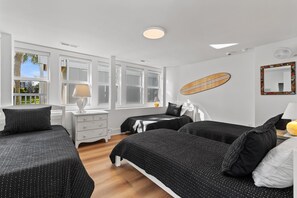 9 bedrooms, iron/ironing board, Internet, bed sheets - The Bear's Lair by SeaBreeze Elite Properties (Sunset Beach)