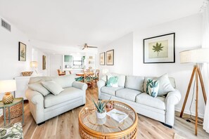 TV - 2 Bedroom Condo Marco Island! (Marco Island)