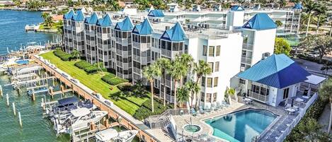 Marina/club náutico