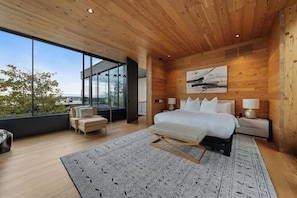4 bedrooms, desk, free WiFi, bed sheets - Cincinnati Vista | Rooftop, Balcony & Fireplace (Cincinnati)