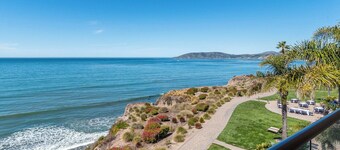 Dolphin Bay Resort & Spa