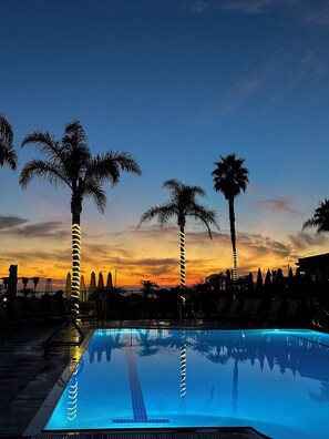Exterior - Dolphin Bay Resort & Spa (Pismo Beach)