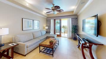 Suite, 2 Bedrooms, Pool View | Living area