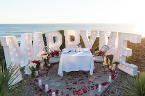 Couples dining - Dolphin Bay Resort & Spa (Pismo Beach)