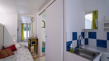 Työpöytä, Wi-Fi, vuodevaatteet