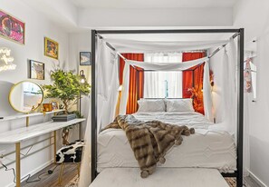 Iron/ironing board, travel crib, WiFi, bed sheets