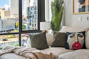 Interior - Cozy family suite in Boston with a pool and gym (Boston)