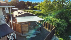 Exterior - Knockan Hill Rentals - Garden Suite (Victoria)