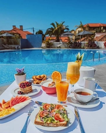 Desayuno a la carta incluido todos los días