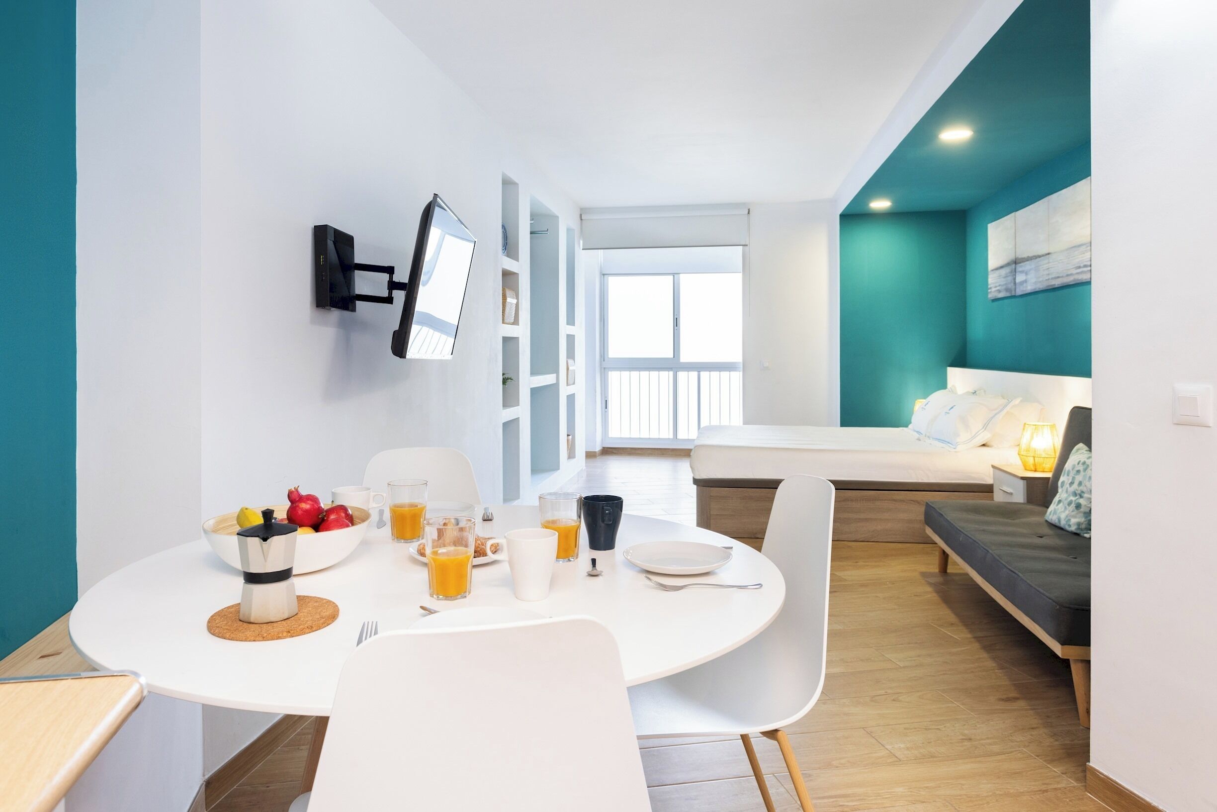 熨斗/熨衫板、Wi-Fi、床單