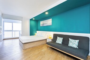 Iron/ironing board, WiFi, bed sheets - Atlantic View Studio in Mesa del Mar (Mesa del Mar)