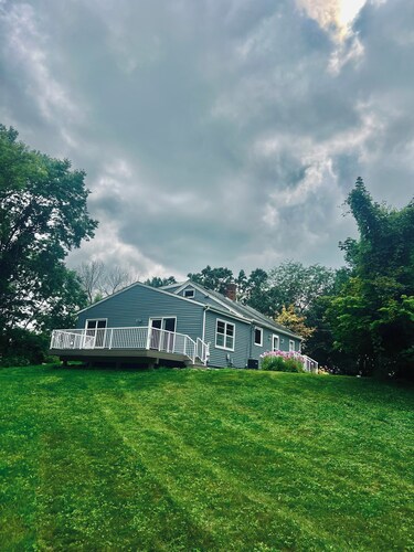 3-bedroom house in Hastings sitting on the Mississippi River ridge.