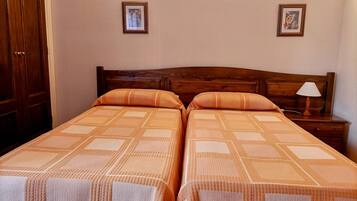 1 habitación, wifi y ropa de cama