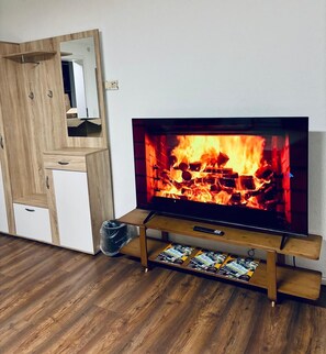Interior - Triple room 1 "Home" - Suhitha's Gästehaus Villingen-Schwenningen (Villingen-Schwenningen)