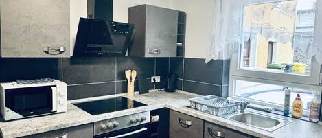 Fridge, microwave, oven, stovetop