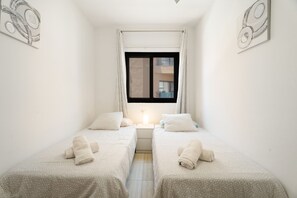 2 bedrooms, iron/ironing board, WiFi, bed sheets