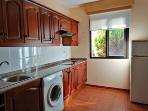 Wasserkocher mit Kaffee-/Teezubehör