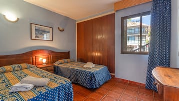 1 bedroom, iron/ironing board, bed sheets